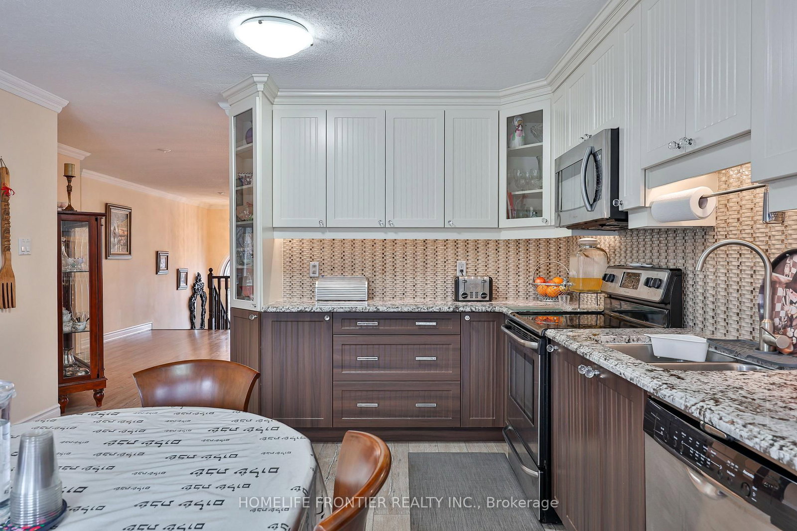 30 Saint Avenue • Bradford West Gwillimbury, ON photo 13