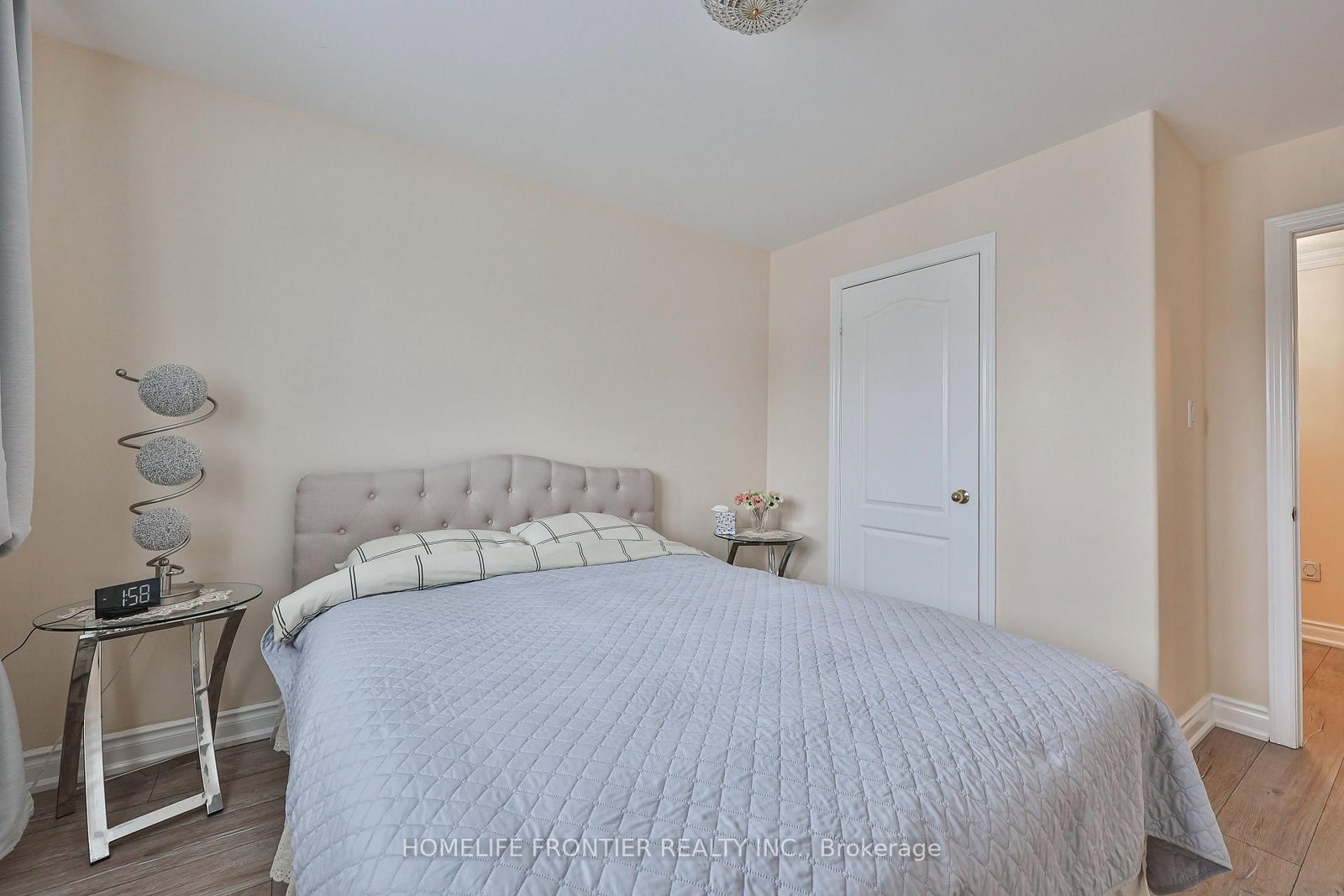 30 Saint Avenue • Bradford West Gwillimbury, ON photo 24