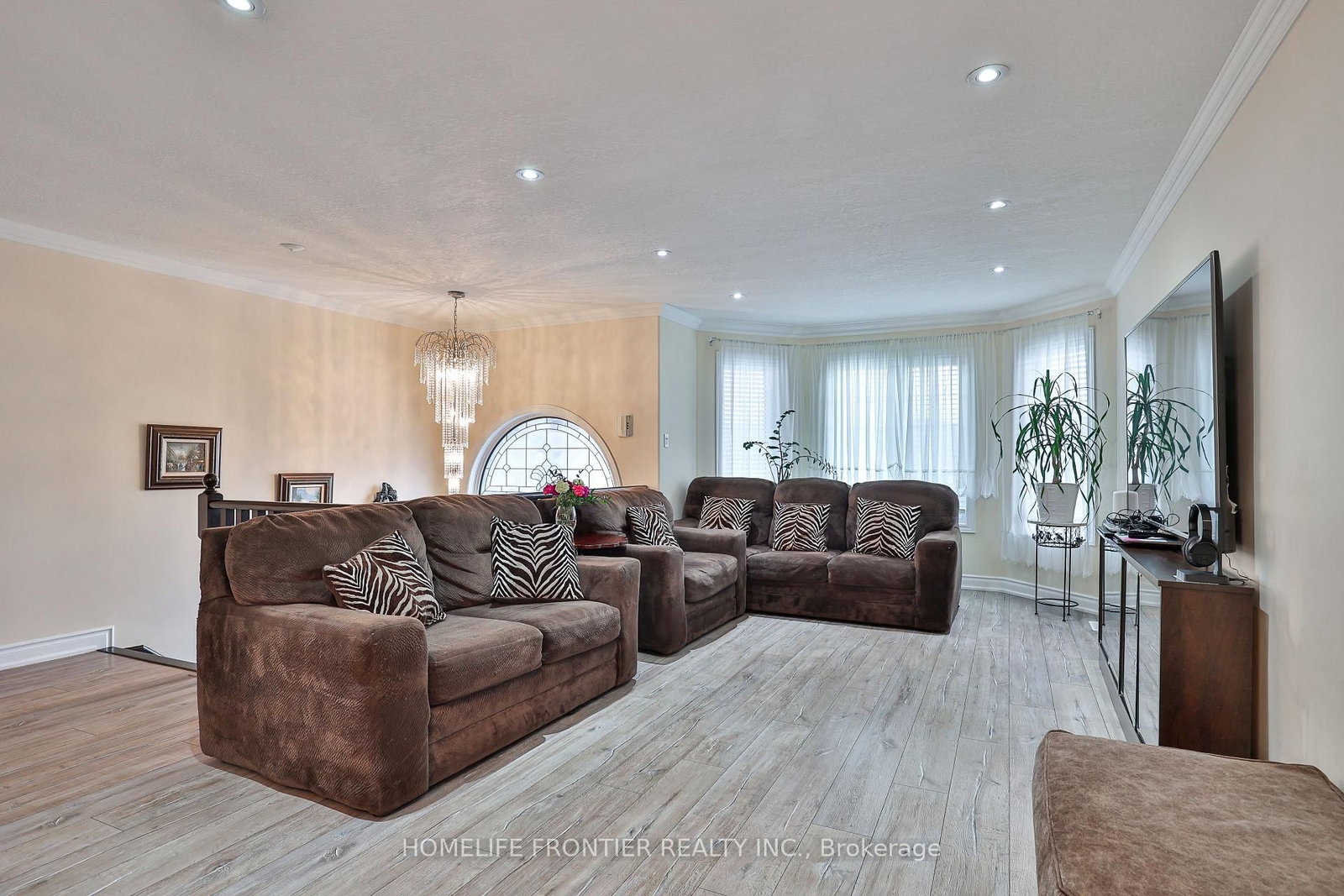 30 Saint Avenue • Bradford West Gwillimbury, ON photo 8