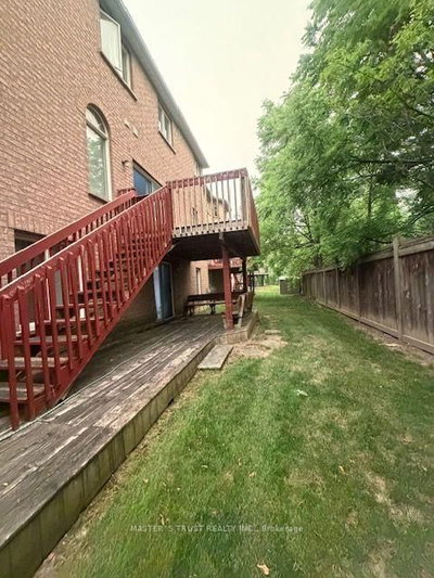 83 Gemini Crescent • Richmond Hill, ON photo 2