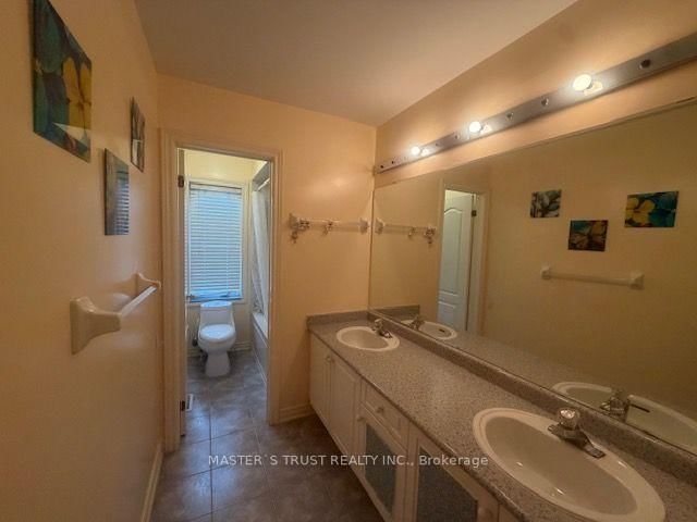 83 Gemini Crescent • Richmond Hill, ON photo 9