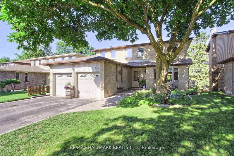 865 Arnold Crescent