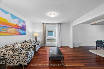 38 Crystal Drive • Richmond Hill, ON photo 5