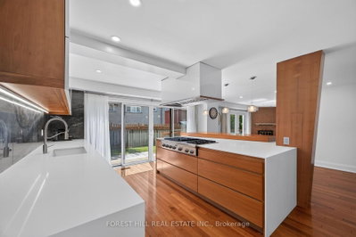 38 Crystal Drive • Richmond Hill, ON photo 8