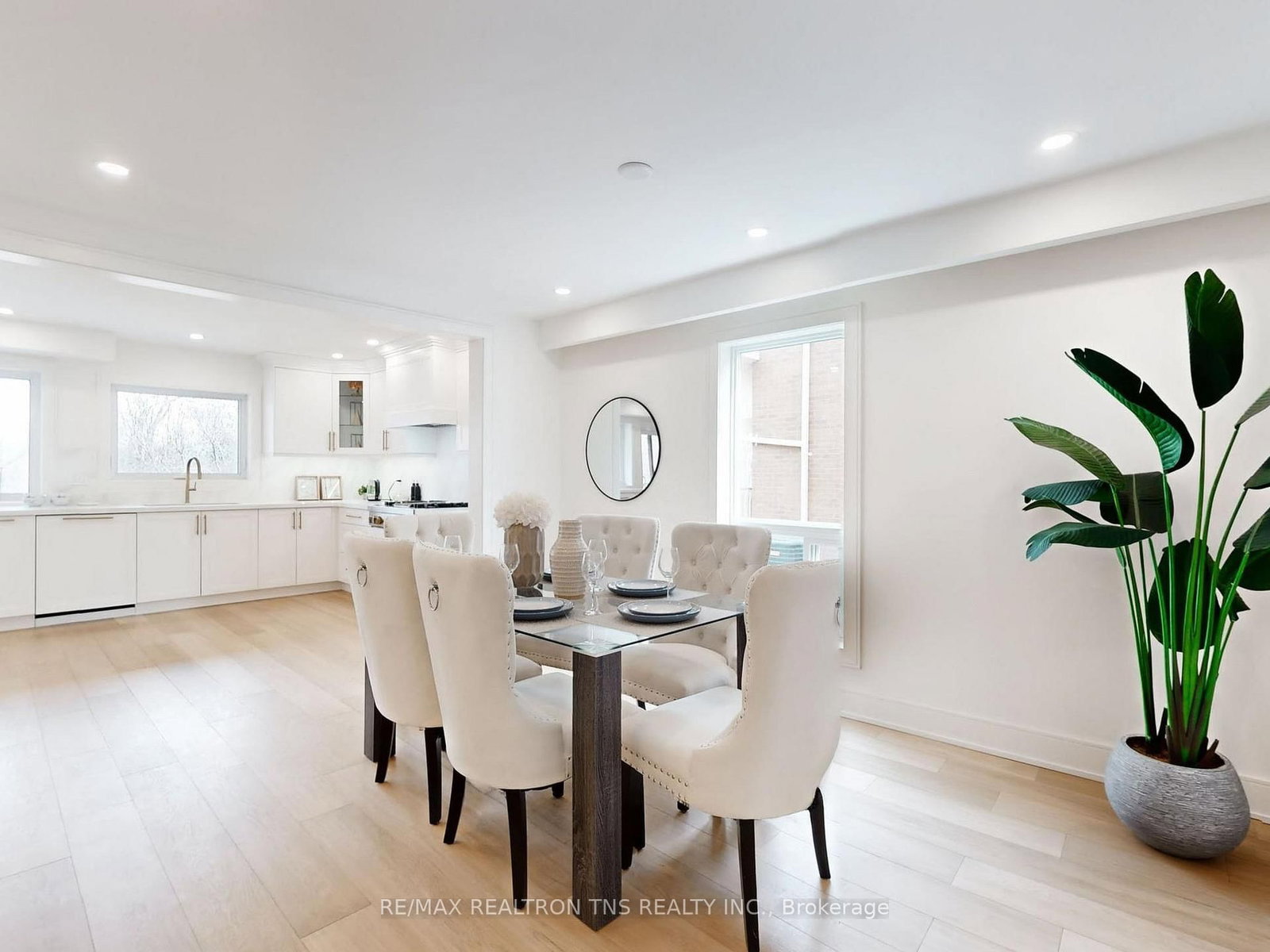 46 Sycamore Drive • Markham, ON photo 6