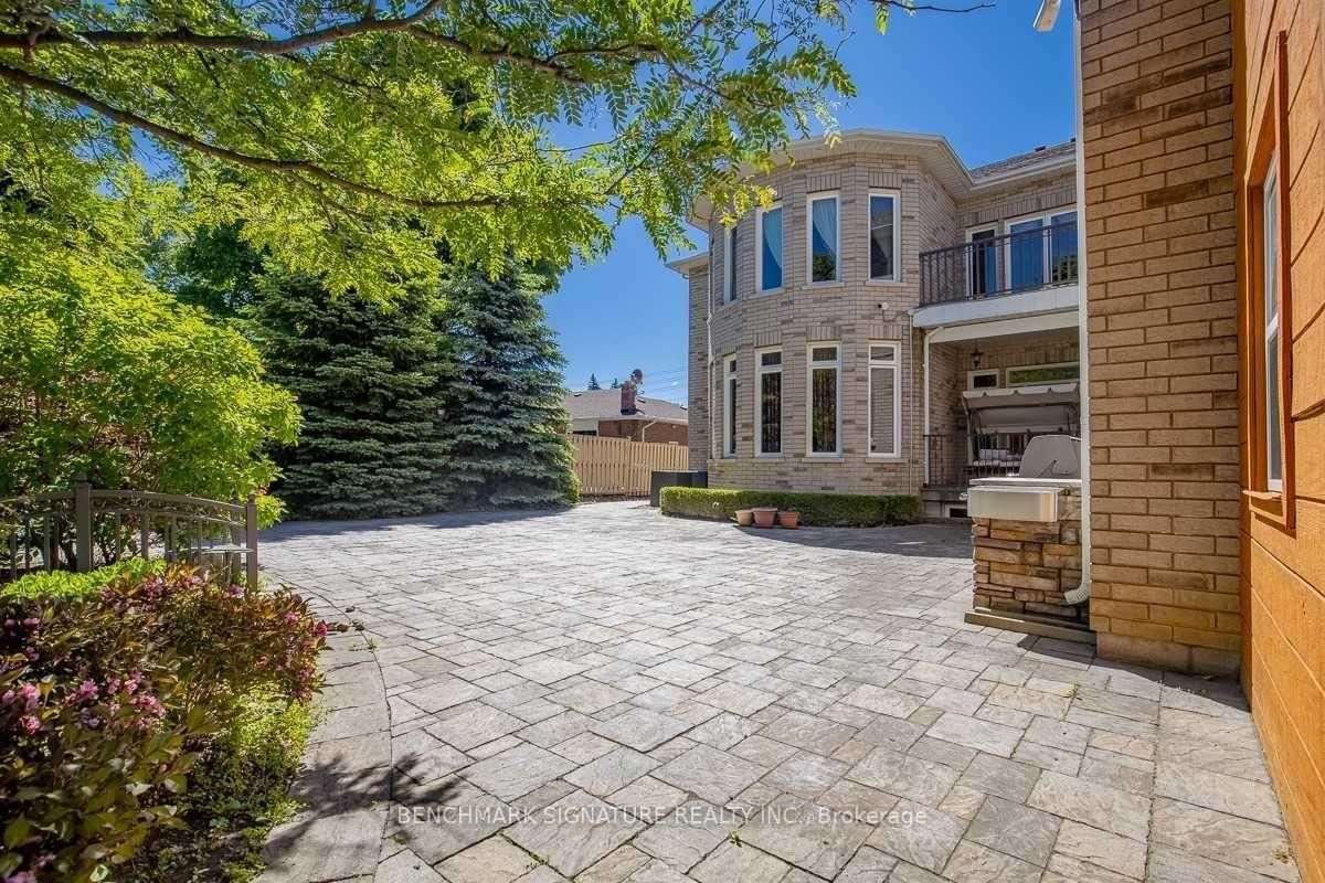 4572 14th Avenue • Markham, ON photo 11