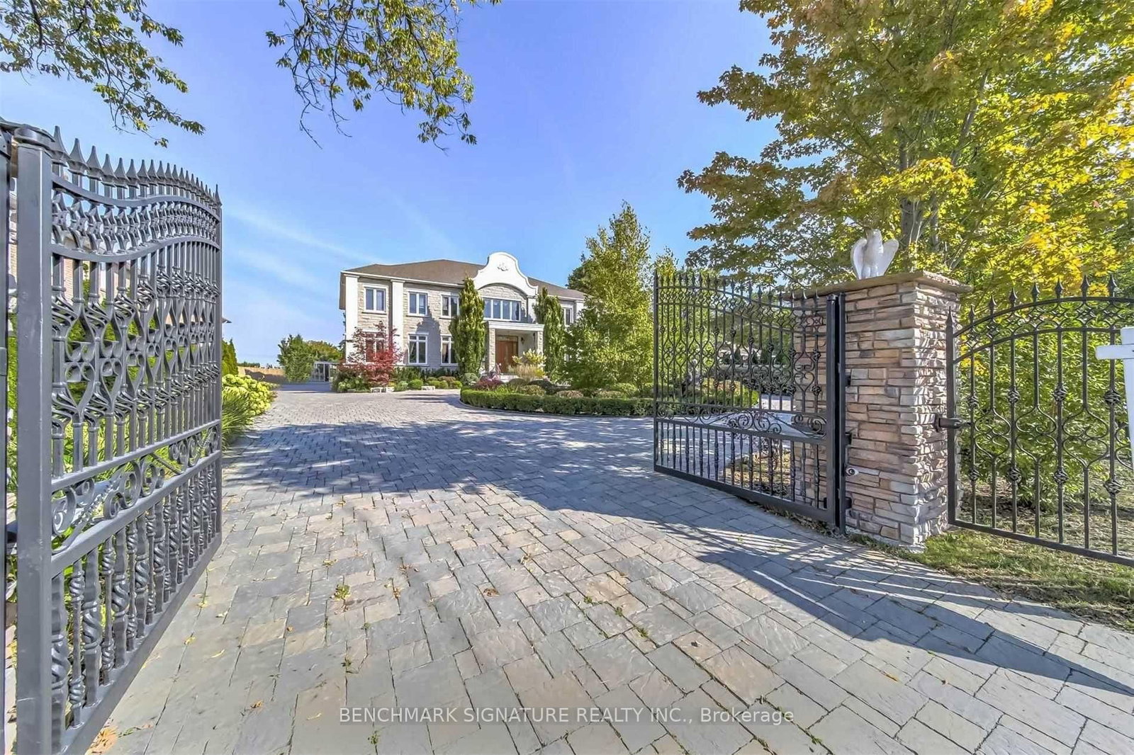 4572 14th Avenue • Markham, ON photo 2