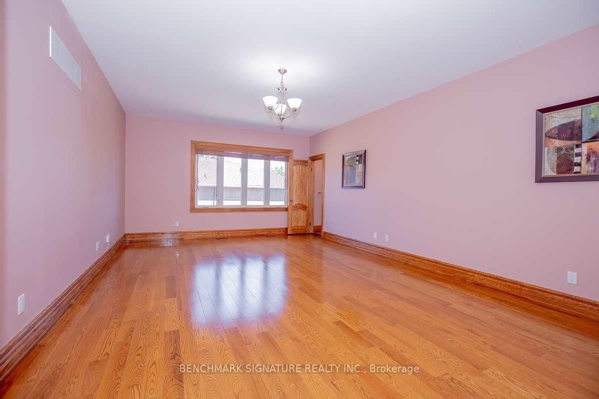 4572 14th Avenue • Markham, ON photo 32
