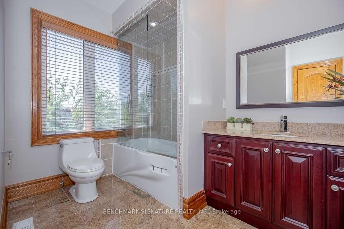 4572 14th Avenue • Markham, ON photo 36