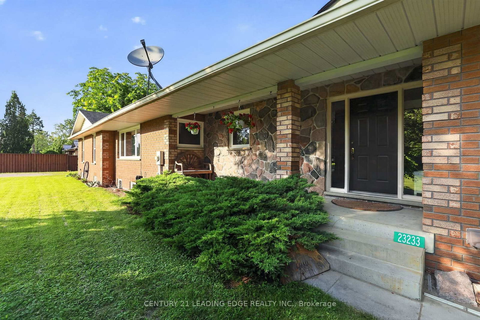 23233 Miles Road, Georgina, ON, photo 4