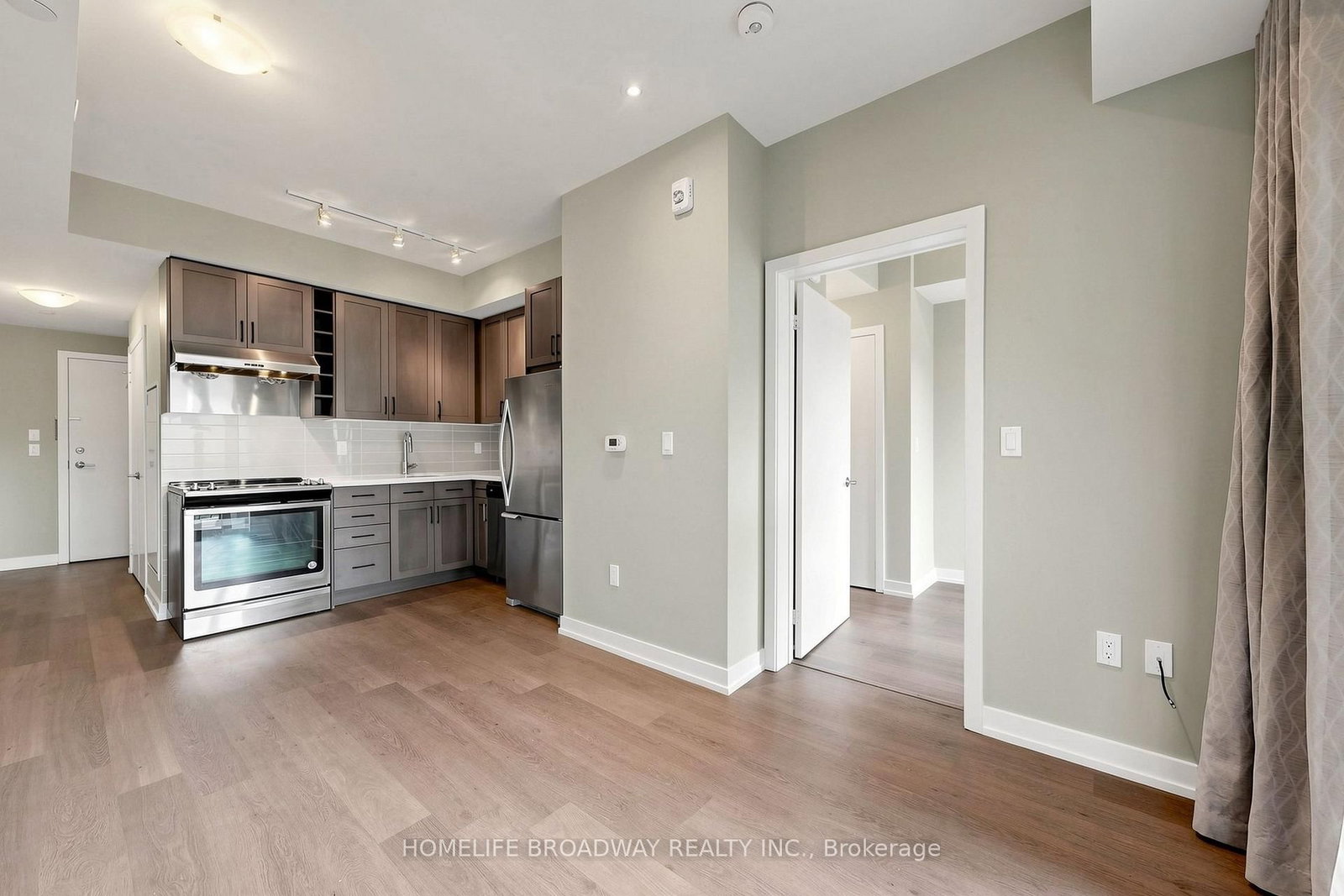 555 William Graham Drive • #105 • Aurora, ON photo 16