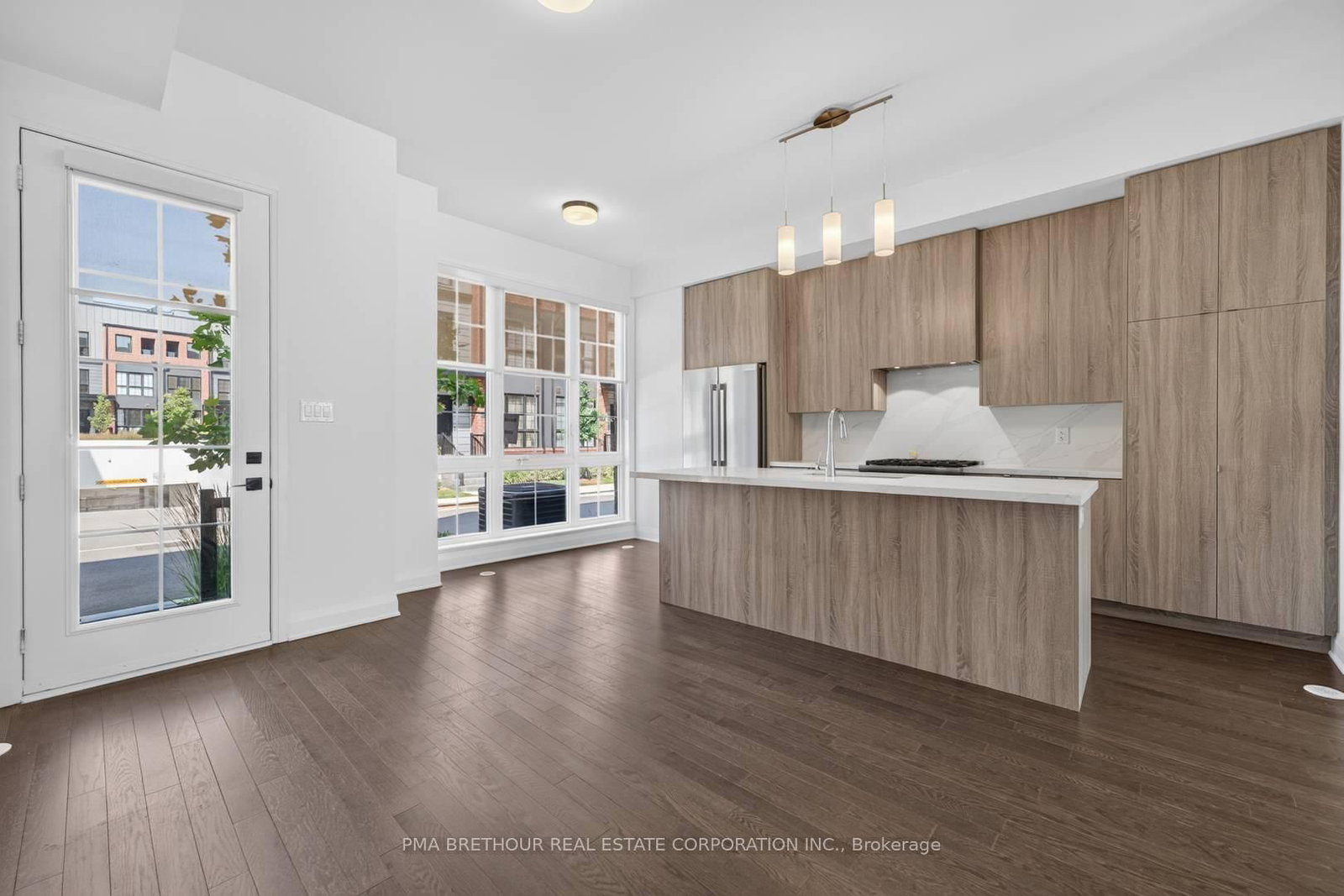 222 Atkinson Avenue • Vaughan, ON photo 3
