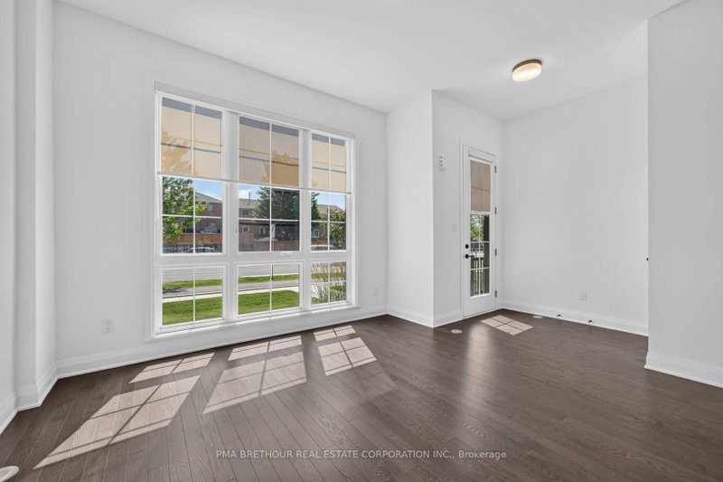 222 Atkinson Ave photo 5
