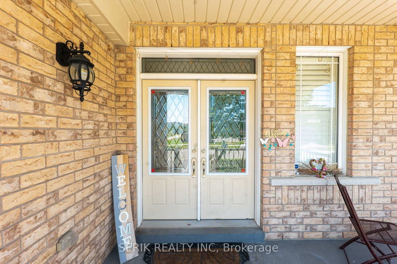 12 Gunning Crescent E