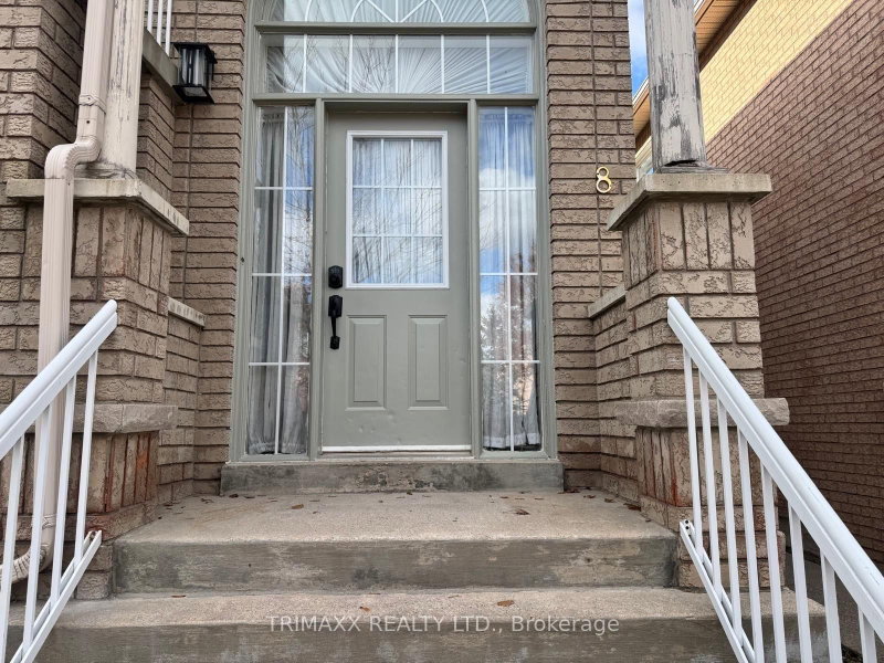 Upper Unit - 8 Ed Quigg Way