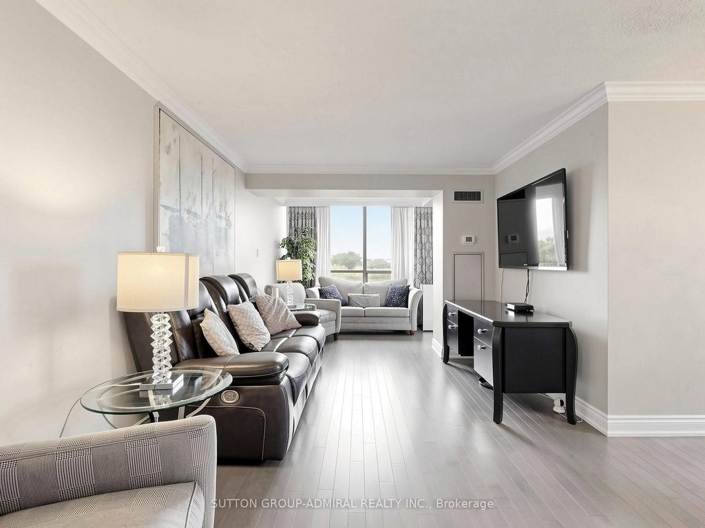 507 - 7460 Bathurst Street 3