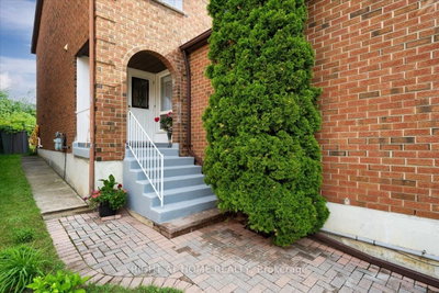 72 Rejane Crescent • Vaughan, ON photo 2