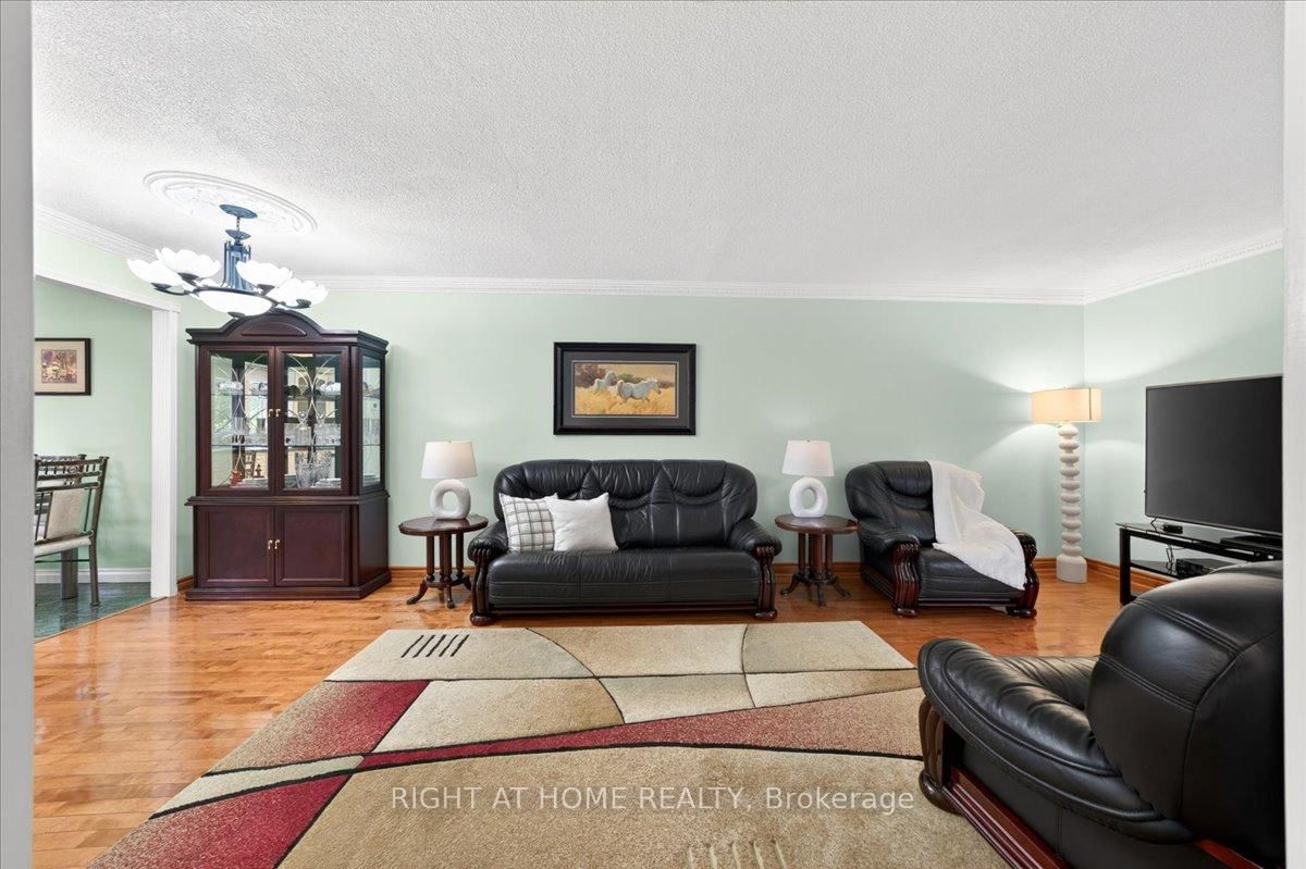 72 Rejane Crescent • Vaughan, ON photo 6