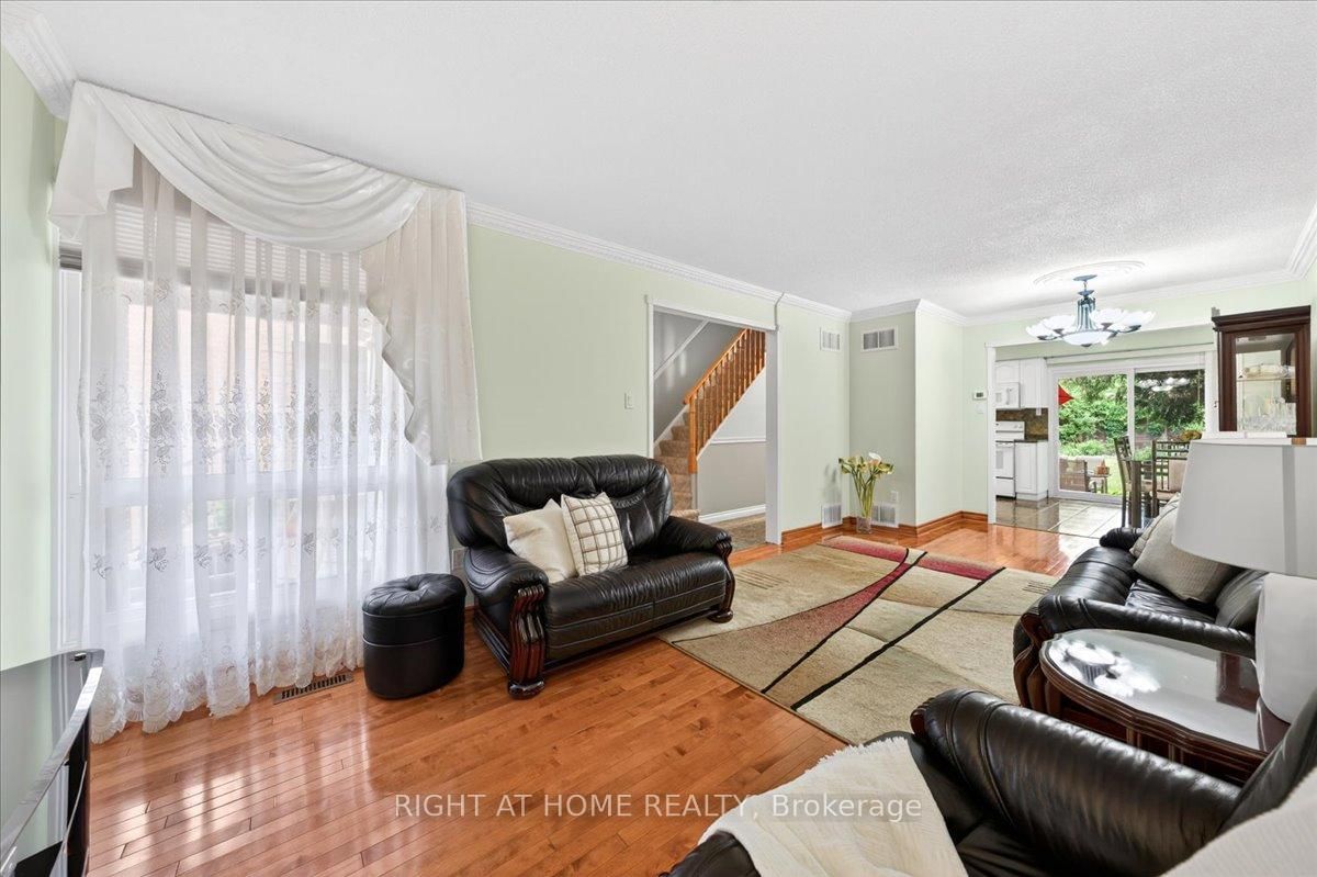 72 Rejane Crescent • Vaughan, ON photo 7