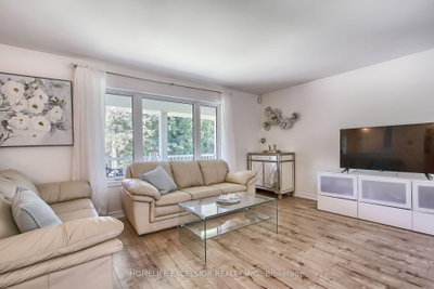22823 Weirs Side Road • Georgina, ON photo 8