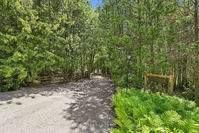 46 Sawmill Lane • Whitchurch-Stouffville, ON photo 4