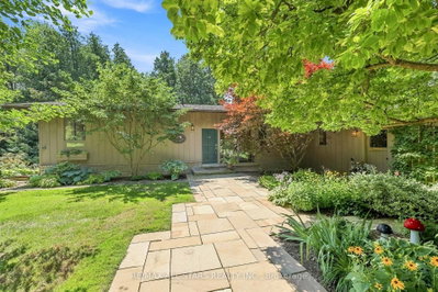 46 Sawmill Lane • Whitchurch-Stouffville, ON photo 6