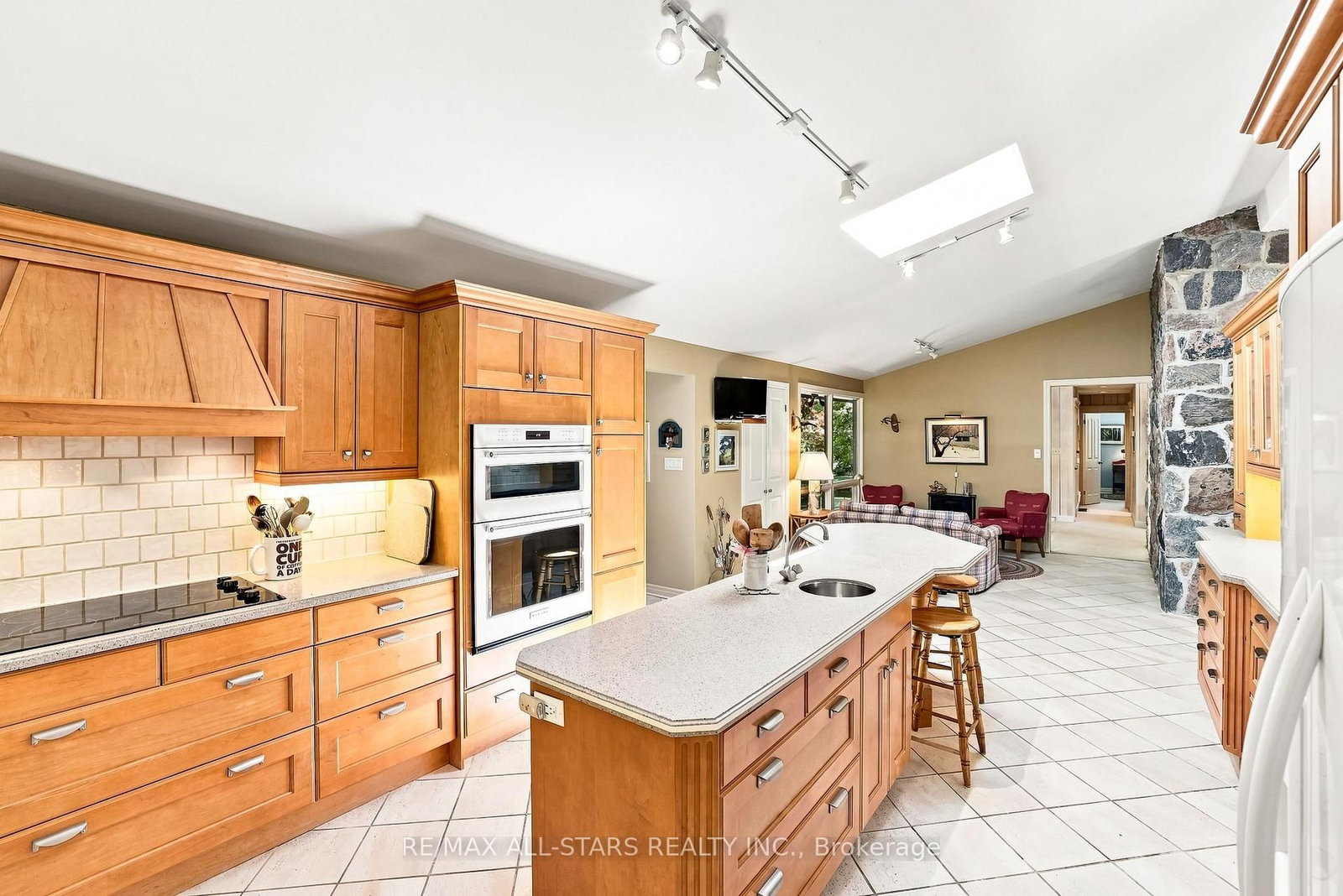 46 Sawmill Lane • Whitchurch-Stouffville, ON photo 8