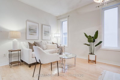 47 Township Avenue • Richmond Hill, ON photo 9