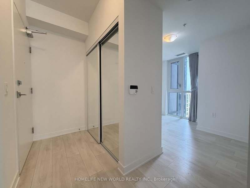 1210 - 75 Oneida Crescent