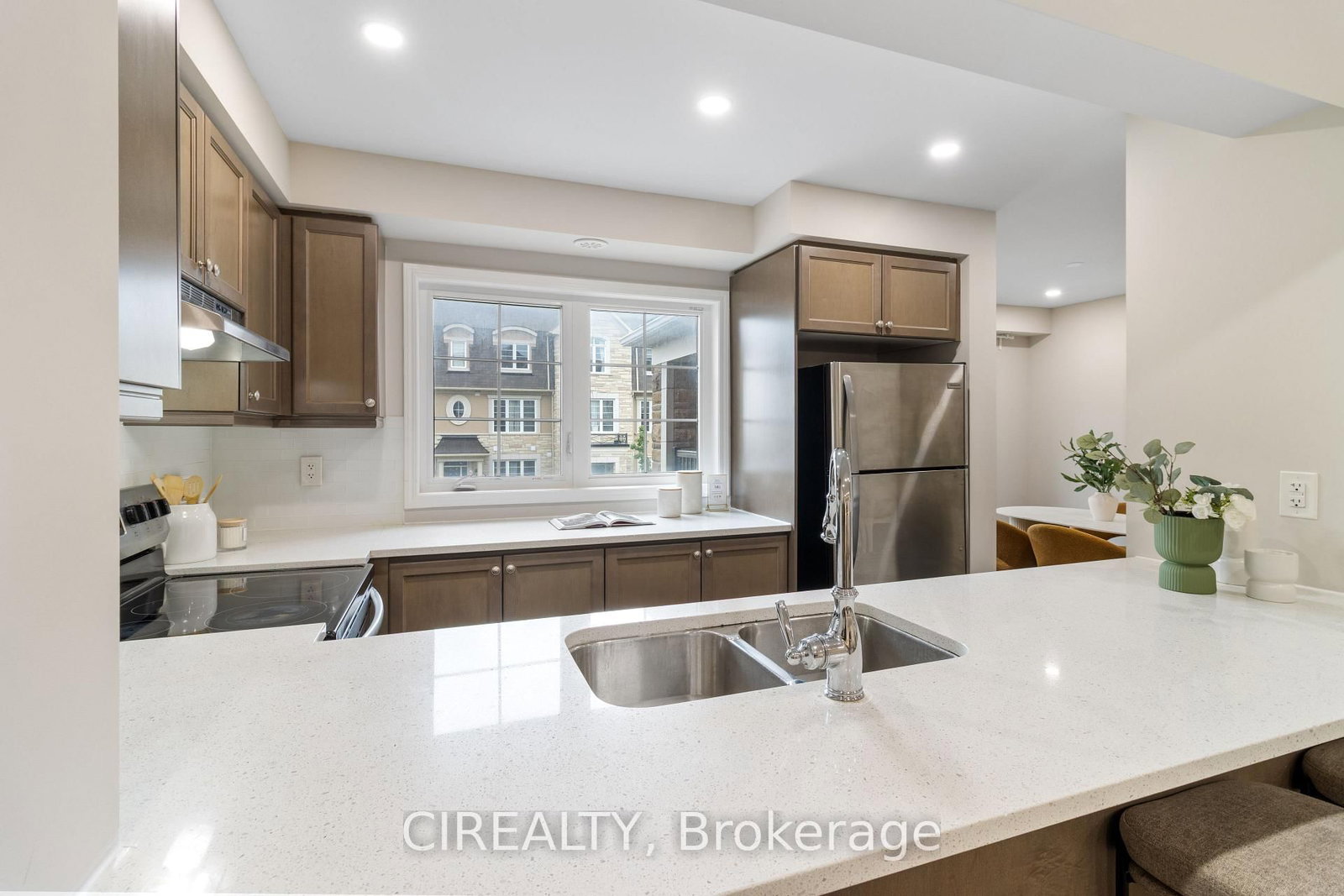 48 Casely Avenue • Richmond Hill, ON photo 10