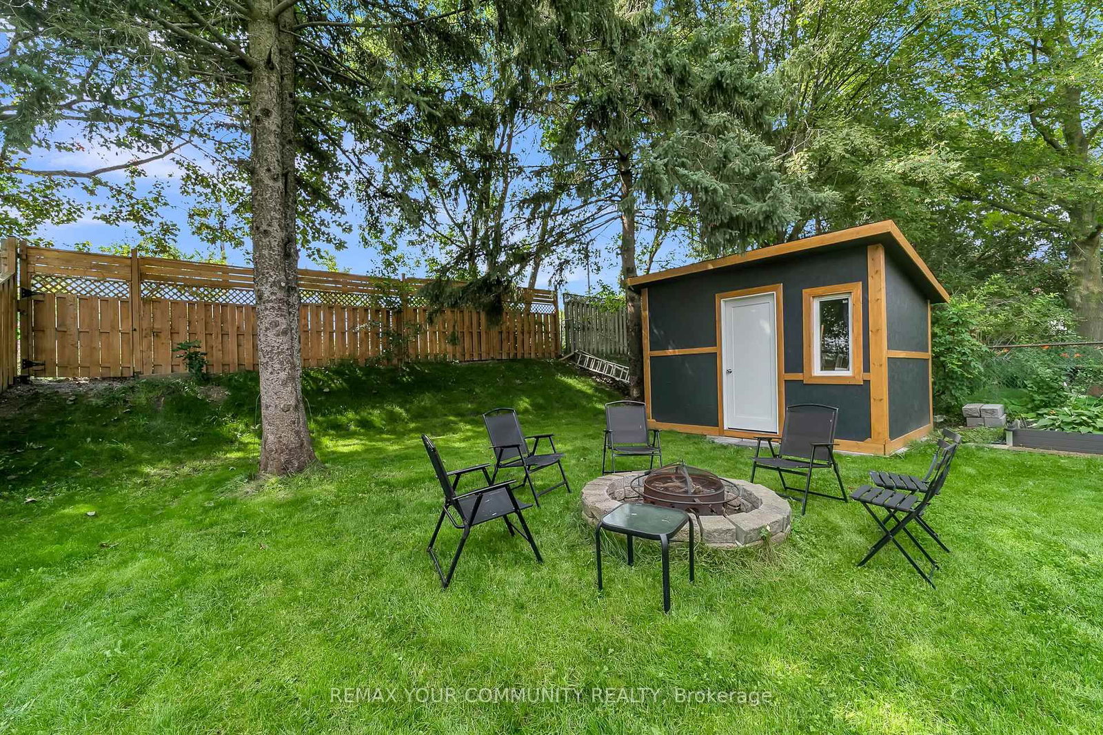 210 Currey Crescent • Newmarket, ON photo 37