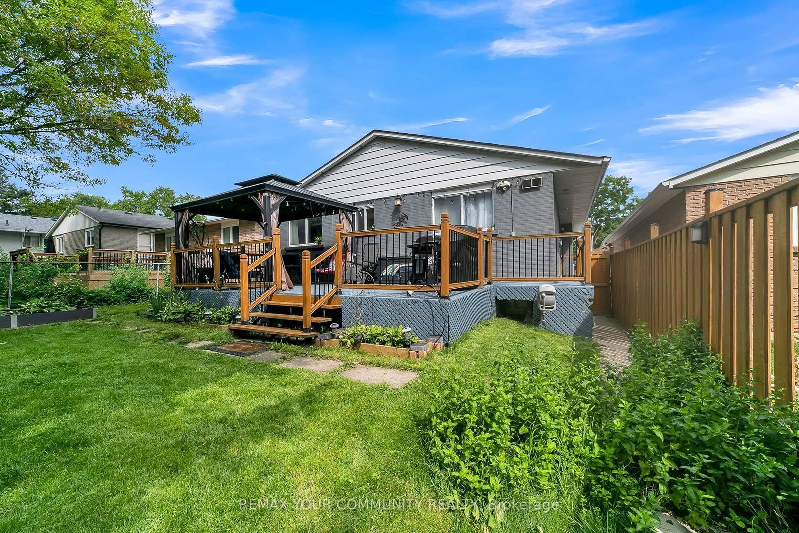 210 Currey Crescent • Newmarket, ON photo 39