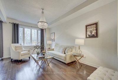 96 Port Arthur Crescent • Richmond Hill, ON photo 7