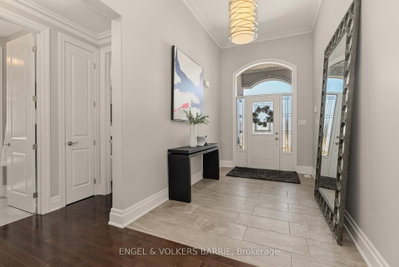 327 Sunnybrae Avenue • Innisfil, ON photo 4