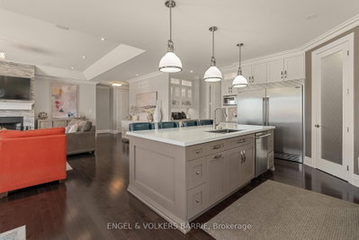 327 Sunnybrae Avenue • Innisfil, ON photo 9