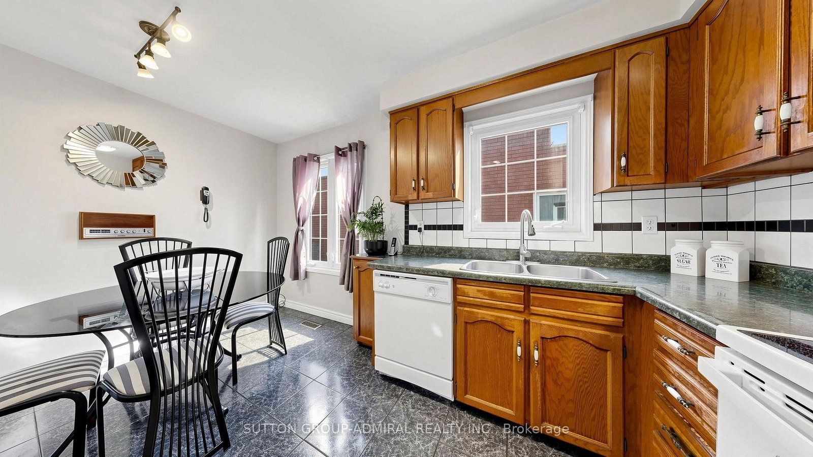 18 Richbell Street • Vaughan, ON photo 11