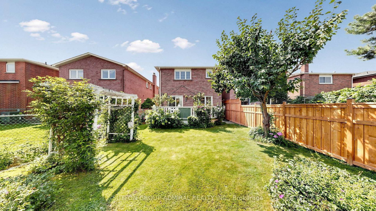 18 Richbell Street • Vaughan, ON photo 43