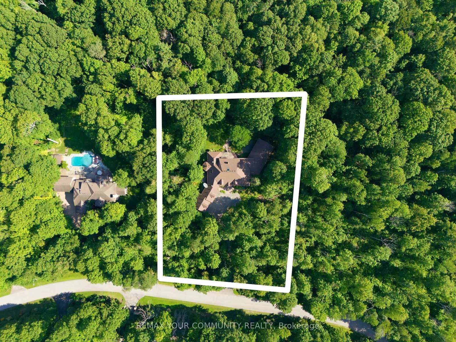 38 Hill Country Drive • Whitchurch-Stouffville, ON photo 4
