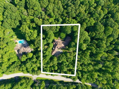 38 Hill Country Drive • Whitchurch-Stouffville, ON photo 4