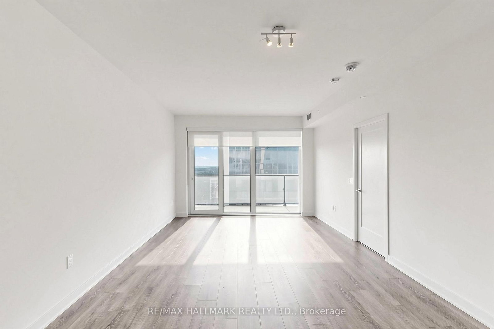 105 Oneida Crescent • #2603 • Richmond Hill, ON photo 10