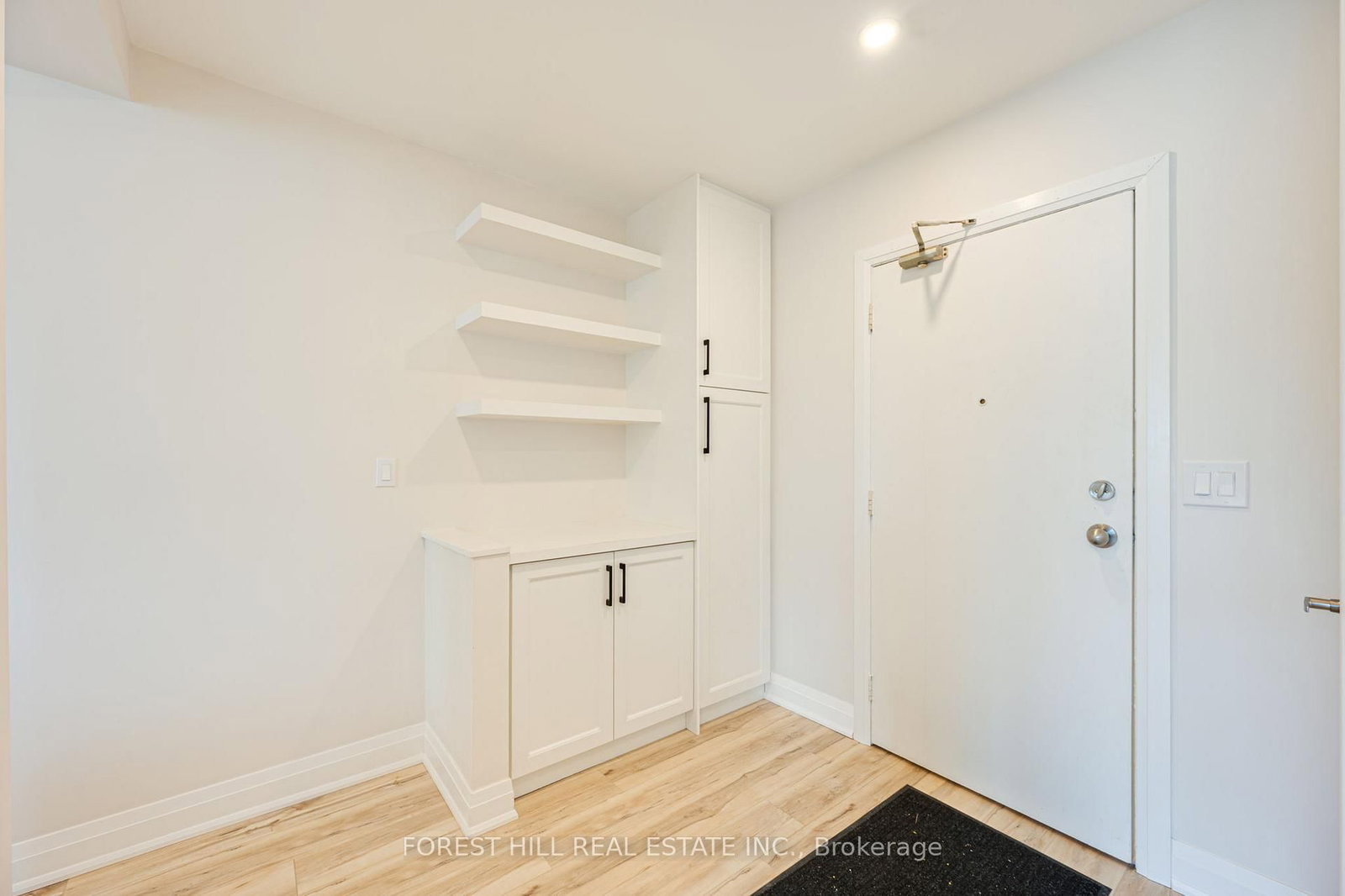 2 - 7725 Yonge Street, Markham 3