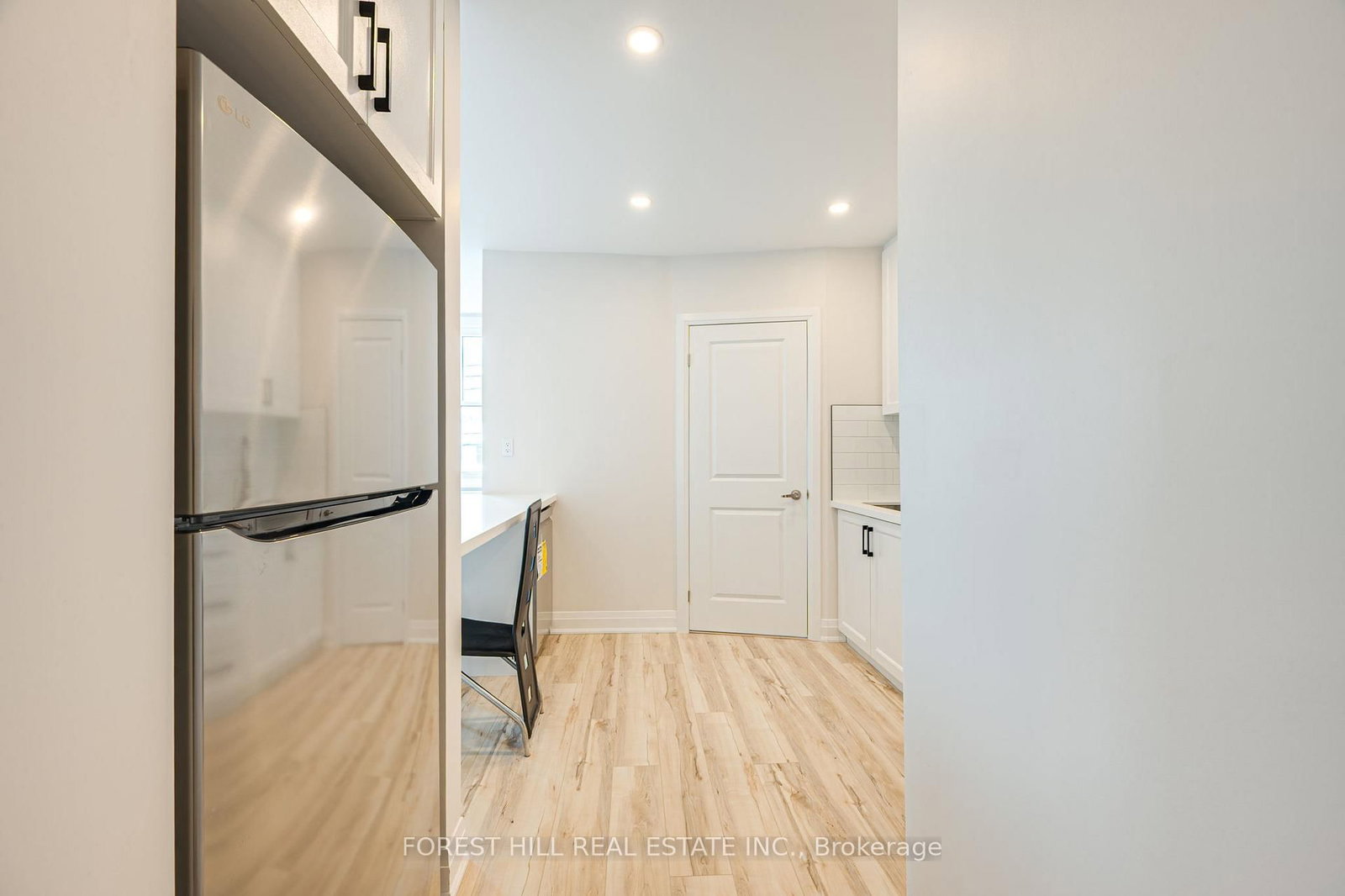 2 - 7725 Yonge Street, Markham 5