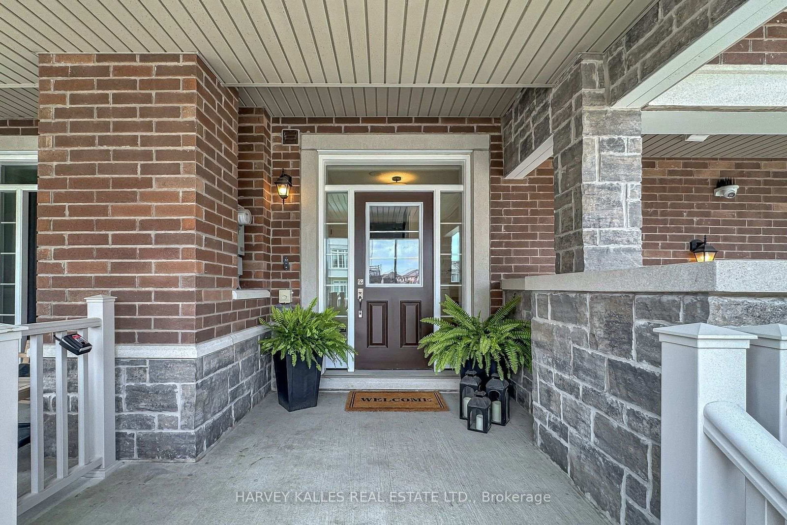 32 Mel Irving Drive • Bradford West Gwillimbury, ON photo 3