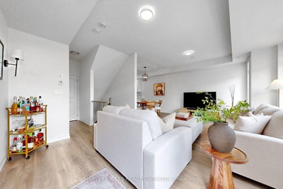 32 Mel Irving Drive • Bradford West Gwillimbury, ON photo 8