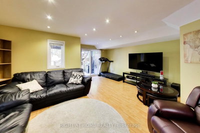 237 Terra Road • Vaughan, ON photo 4