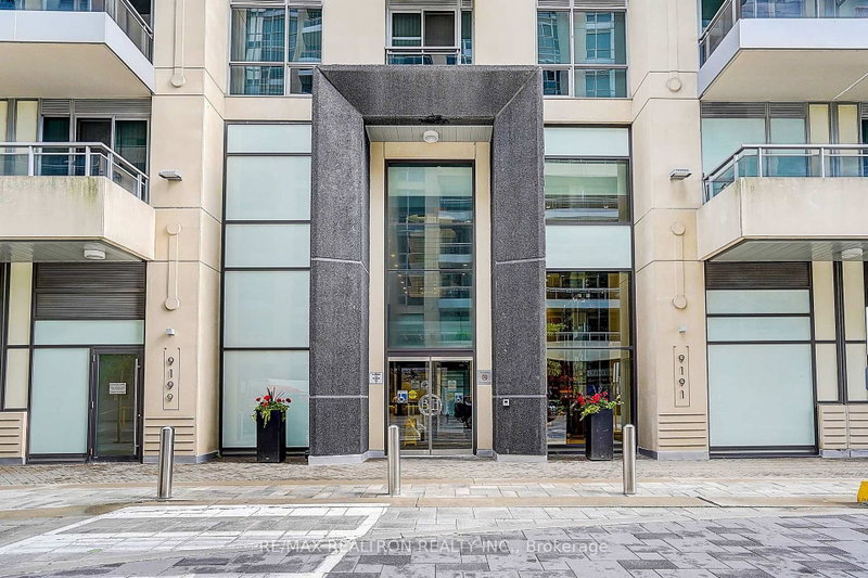 SW 321 - 9191 Yonge Street