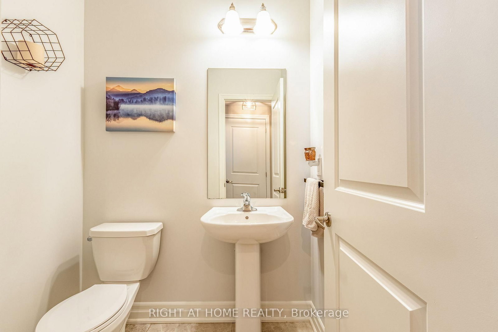 68 Wood Crescent • Essa, ON photo 11