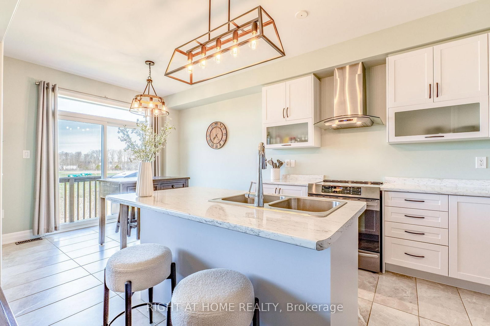 68 Wood Crescent • Essa, ON photo 14