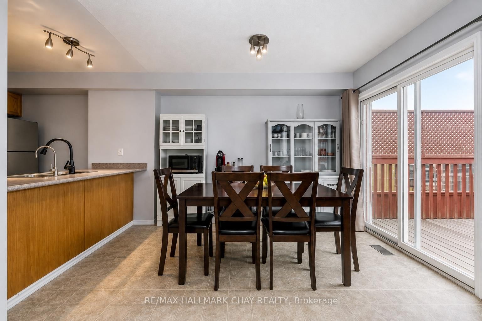 2194 Batters Loop • Innisfil, ON photo 3