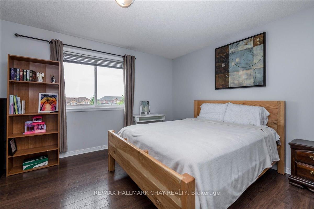 2194 Batters Loop • Innisfil, ON photo 9